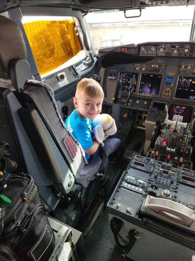 Landon in Cockpit