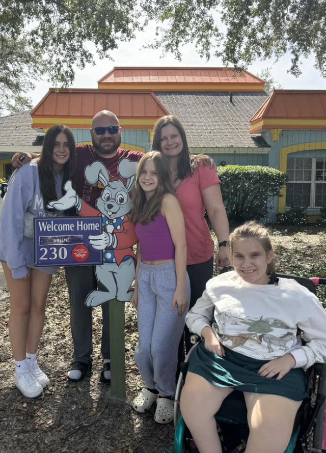 Greene Family in front of Villa