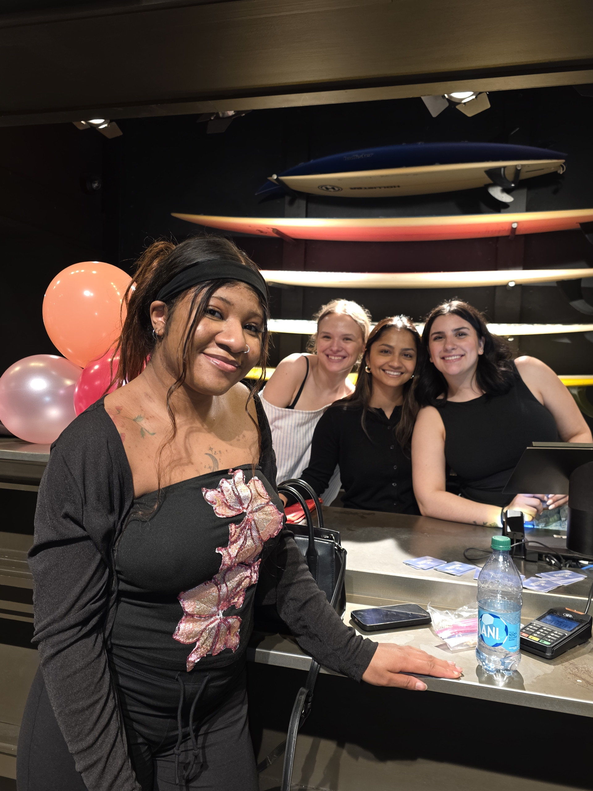 LaNiya with group at Register Hollister