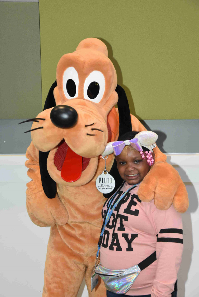 626642 Goofy and Pluto DSC 0284 12 27 2018