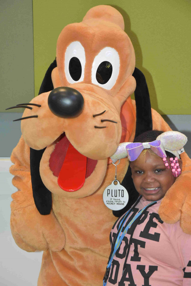 626642 Goofy and Pluto DSC 0285 12 27 2018