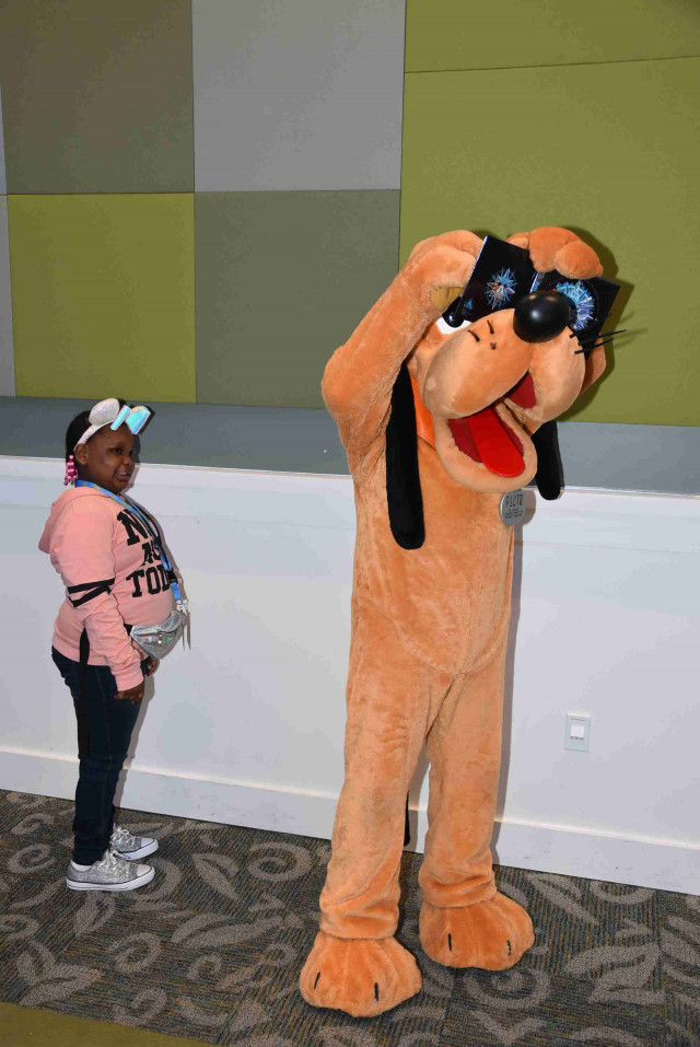 626642 Goofy and Pluto DSC 0290 12 27 2018