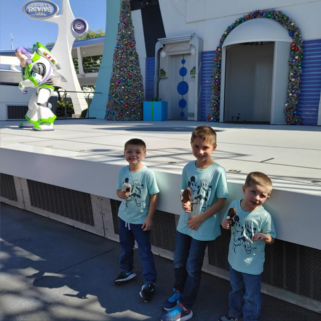 Karson and Bros Day 1 Disney Buzz Lightyear